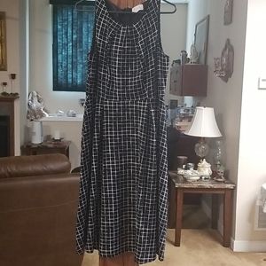 Elle midi flowy checkered dress